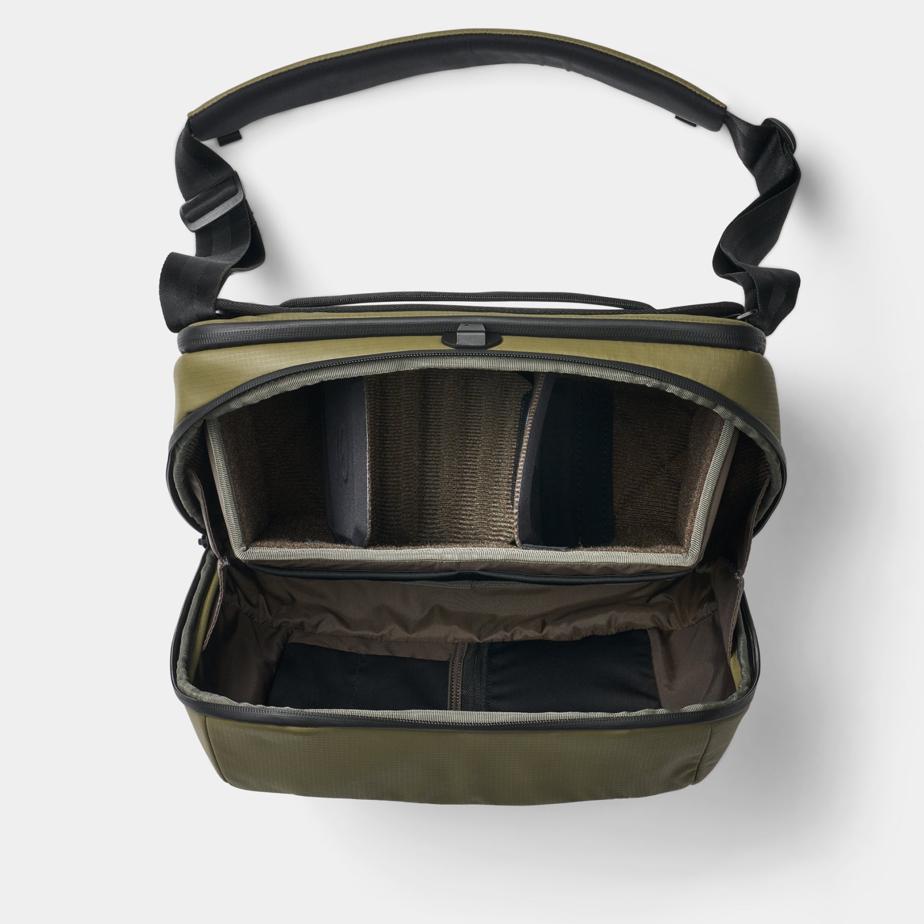 McKinnon Camera Messenger 13L